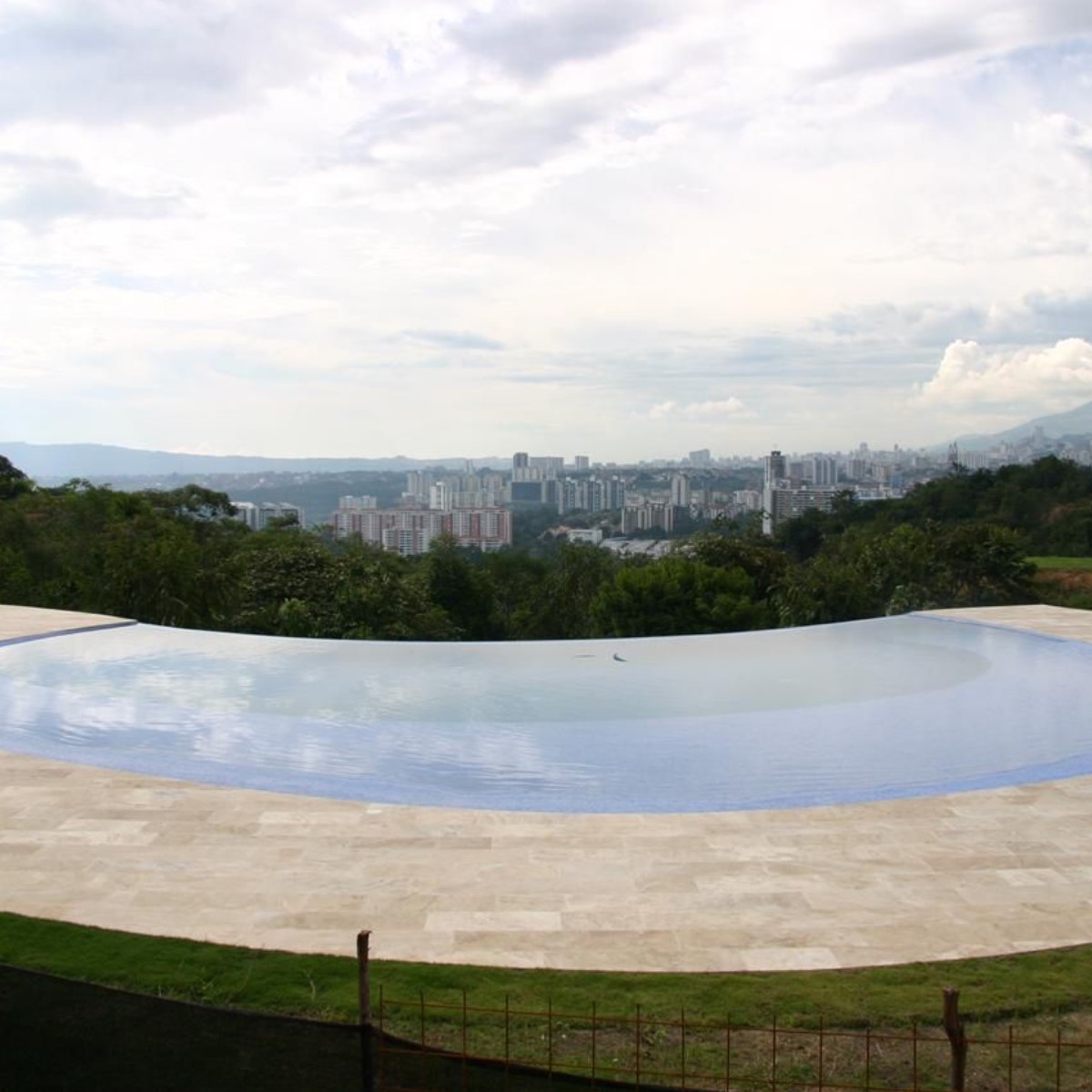 Piso Piscina Travertino Ivory Classic